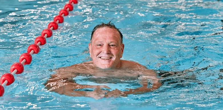 Sportief banenzwemmen bij Zwembad De Waterhoorn