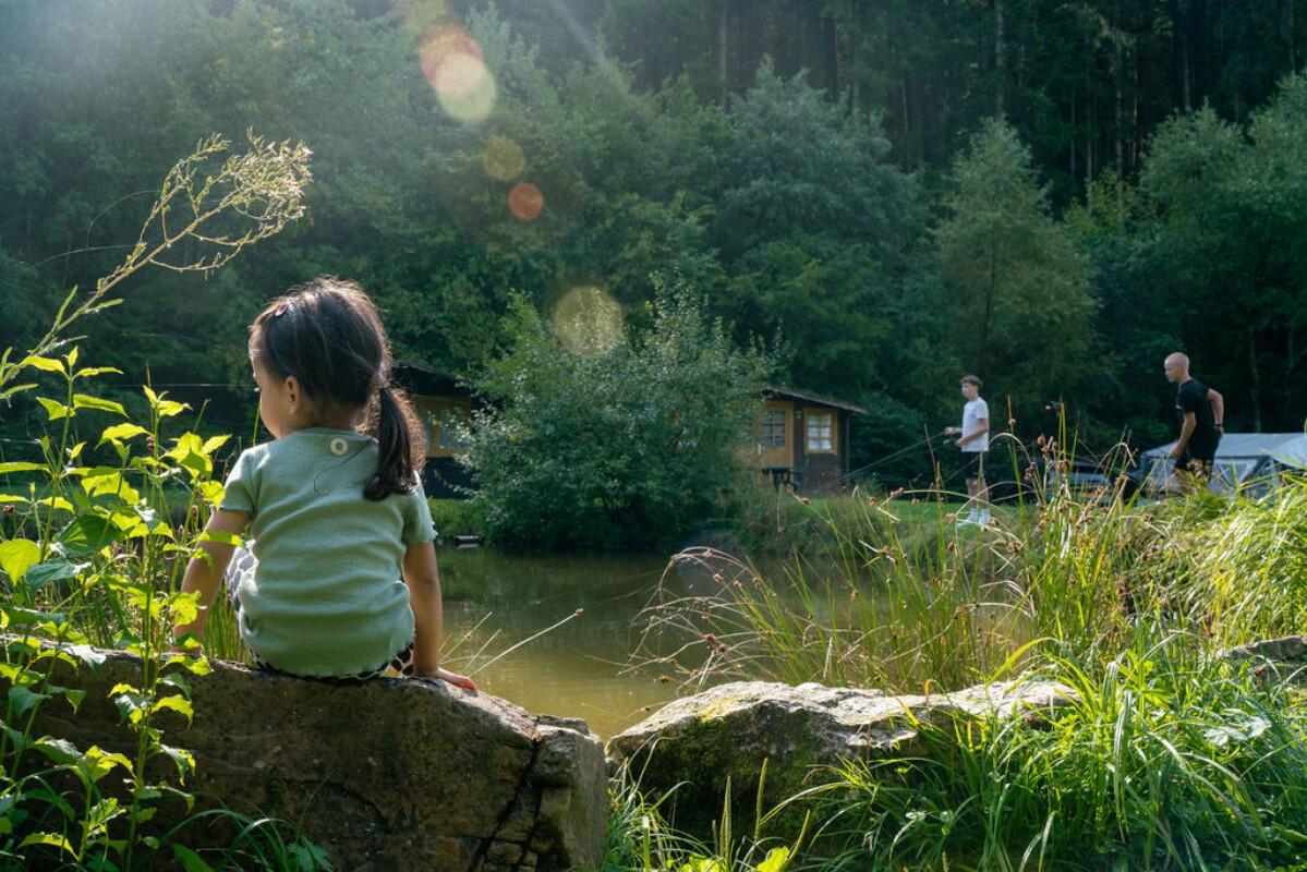 Zomervakantie op een natuurcamping in het Duitse Rijnland-Palts