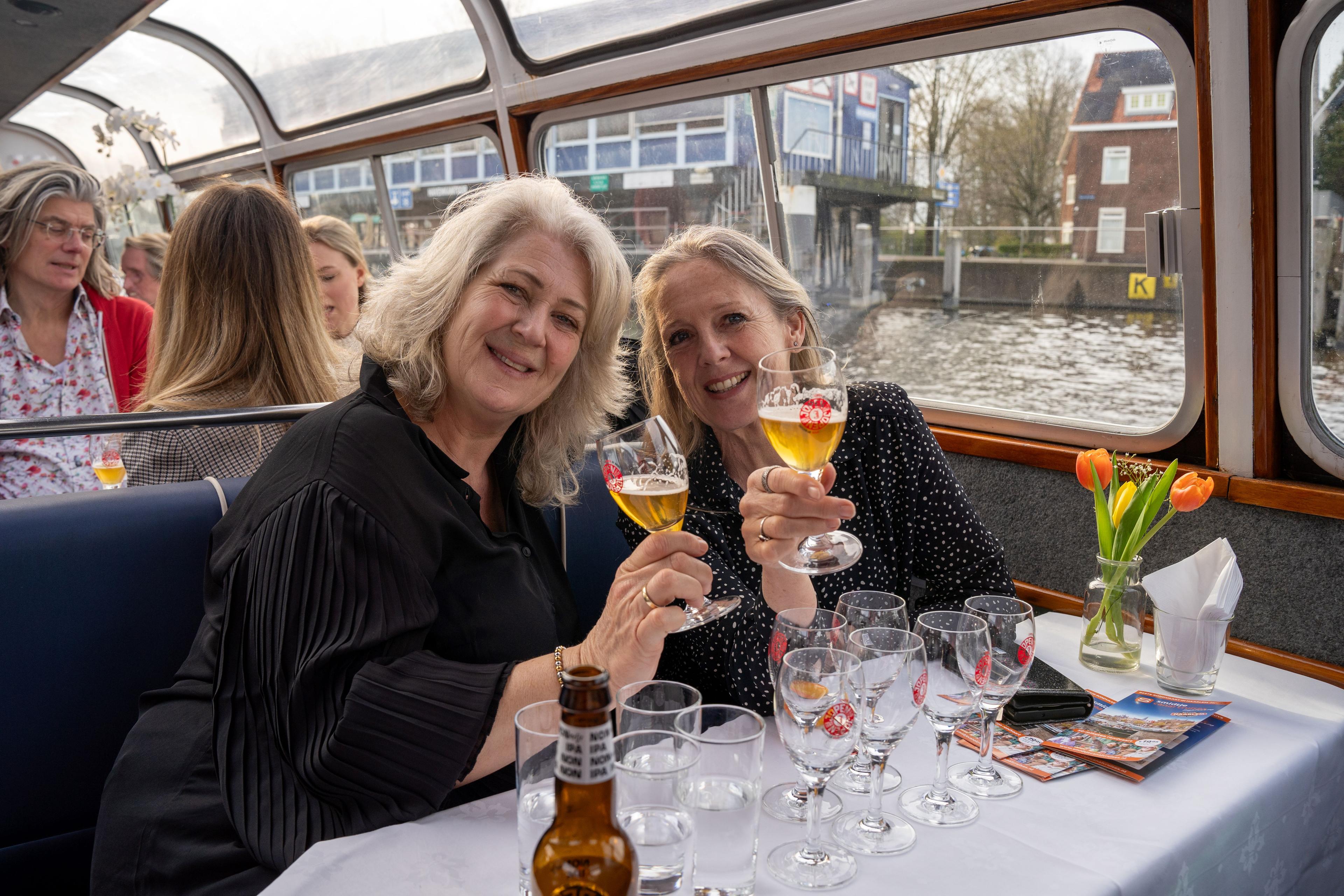 Jopen Bier Cruise incl. hapjes door Haarlem (90 min)